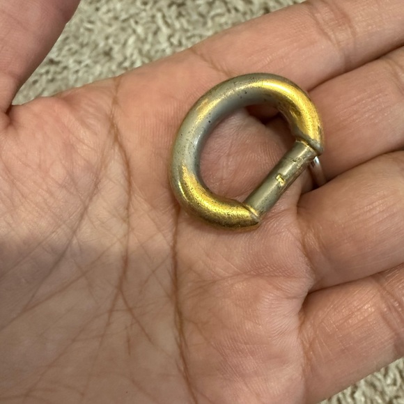 Louis Vuitton D-Rings - Picture 3 of 14